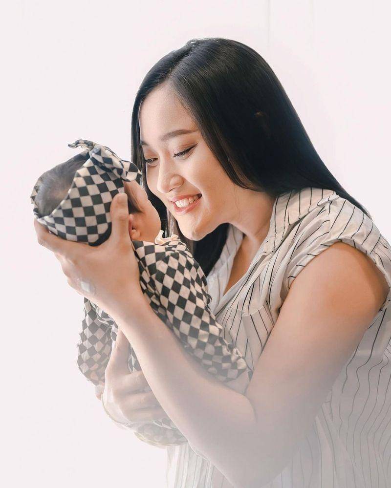 Instagram.com/@yeniinka